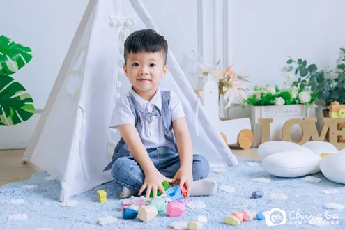 棚內親子寫真作品：3 歲、8 個月